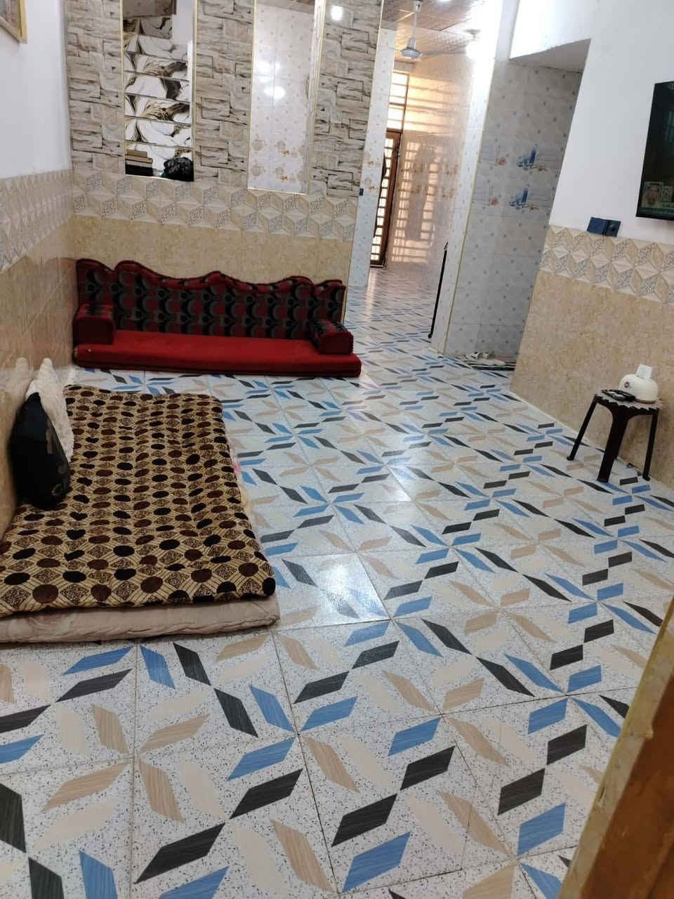 مكلف ... للبيع بيت 100 م  نضيف طابو زراعي في شارع المطحنه السعر 35 مع المجال للاستفسار *********** الرقم بي واتساب
