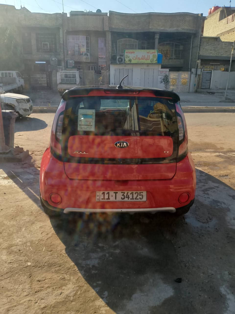 السلام عليكم كيا صول موديل 18 رقم بغداد وارد كندي محرك 2000  مكان السيارة بغداد الشعب سنويه لغاية  29  السعر 130 بيه مجال بسيط للاستفسار الاتصال على الرقم التالي ***********
