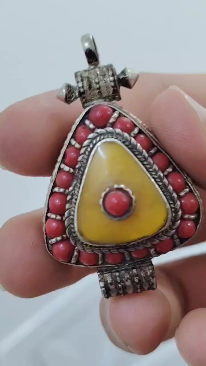 كلاده كهرب بولندي تطعيم مرجان طبيعي انتيكه للبيع


**إذا كنت صاحب هذا الإعلان وتريد حذفه لأي سبب، رجاءا أرسل رسالة إلى الدعم الفني**