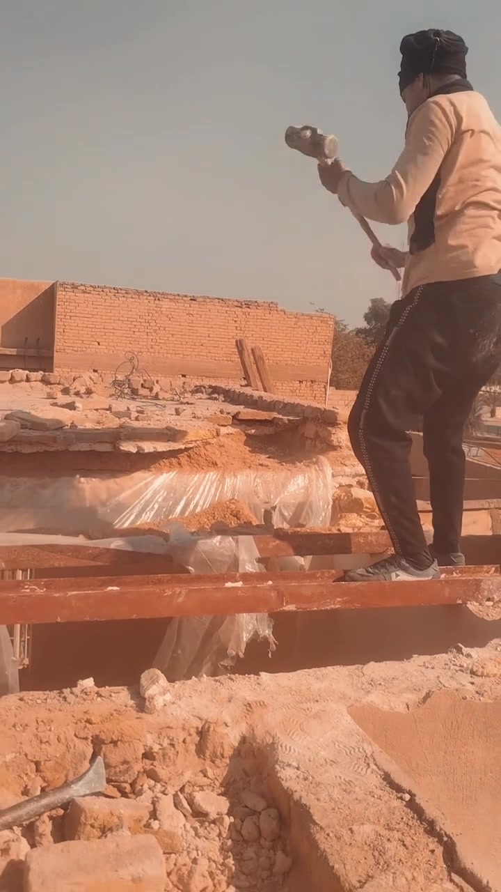 السلام عليكم نعمل لتفليش بيوت والترميم بالنجف اتصل هذا رقمي***********

