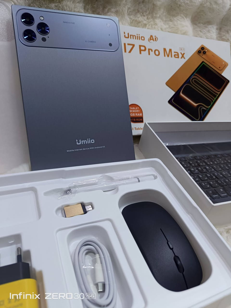 تابلت جديد بالكارتون ذاكره واحد تيرا بايت حجم الشاشه 10 انج مع كامل ملحقاته يدعم  سيمكارت شحن تايبسي عشوائيه 16السعر 150 الف ع اول تم


**إذا كنت صاحب هذا الإعلان وتريد حذفه لأي سبب، رجاءا أرسل رسالة إلى الدعم الفني**