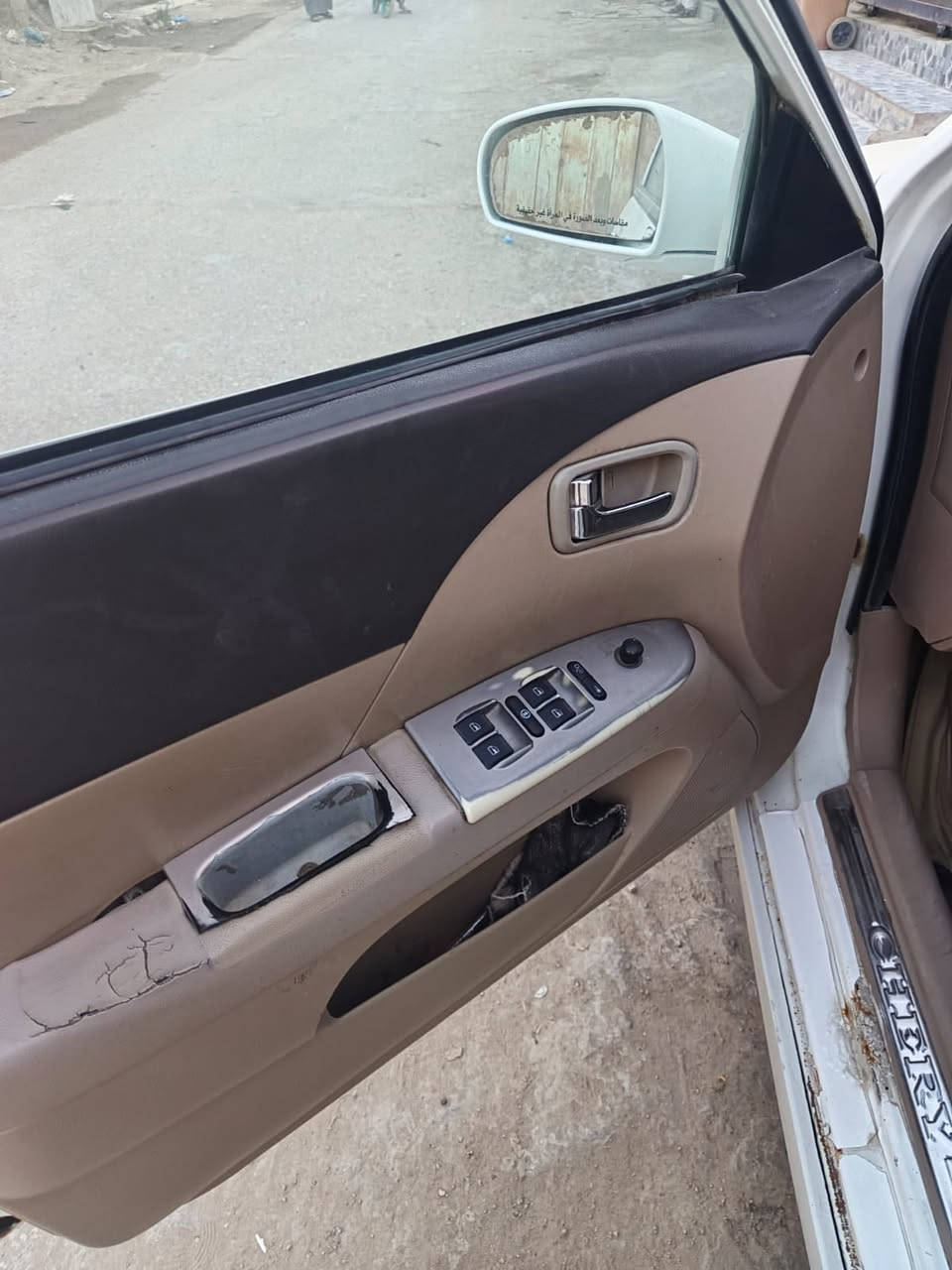 السلام عليكم للبيع a5 جاهزه من كلشي تخم تاير باتري جديد مكينه تبريد حداديه ما ناقصه شي رقم انكليزي الجديد بسمي مكاني الديوانيه 
السعر 35 
***********
