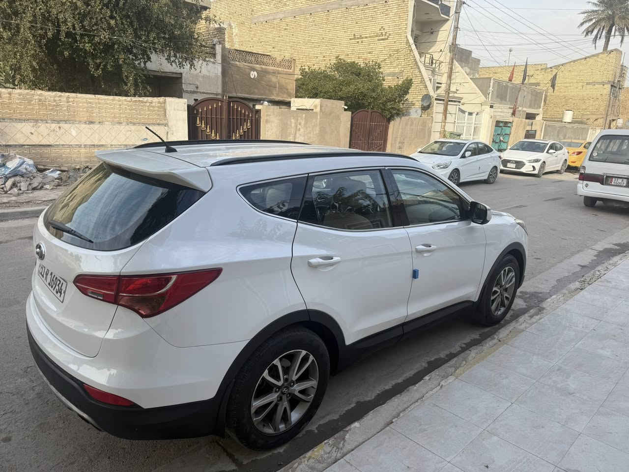 السلام عليكم .هونداي سنتافيا 2013 وارد خليجي 4 سلندر محرك دوش المواصفات العادية الستندر 3قطع تبريد 7 راكب تحكم ستيرن ويل كب وباقي المواصفات المعروفة السيارة رقم بغداد الجديد تحويل مباشر مكفولة من الصبغ ولحادث ولتبديل بعض الملاحضات البسيطة مصورهة فديو موضح كل التفاصيل السعر 147 ورقة مكان السيارة بغداد جانب الكرخ حي العامل قرب دائرة الكهرباء ***********
