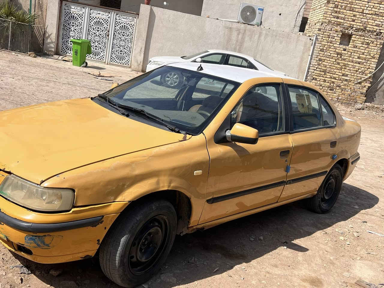 سلام عليكم سمند موديل 2010راعيه موجود غرامات مصفره بس هيءا ٢٠٠الف مابدل أي شي خياس قليل تبريد ثلج محرك ستوني معمره نعومه فول كير جديد كشره شويه جارده سنويه اليوم ١٠ صقطت حداديه نص عمر مكاني ميسان مغربه ***********
