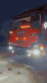 لبيع اسكانيه موديلا 87 سعره. مناسب ***********(***********
