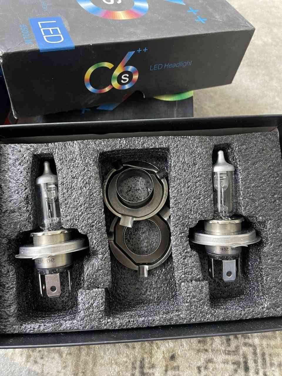 السلام عليكم
- يتوفر
- بانزات 
- لايتات زنون ابيض 
- لايتات اصفر سني  ( تفصيخ ) اصفر  عدد (2)

***********
