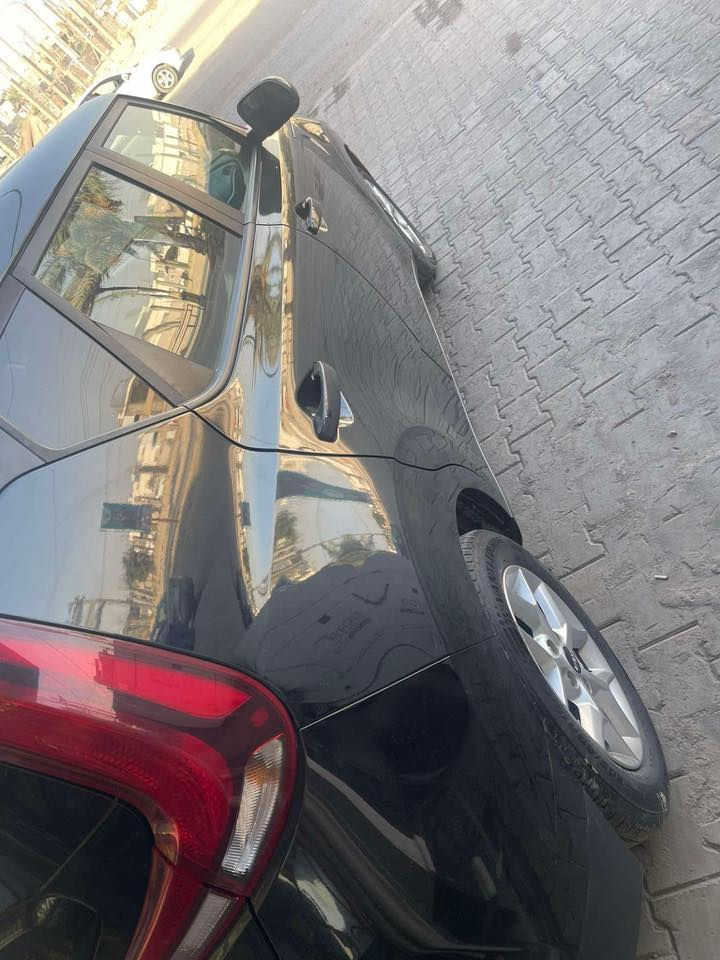 سلام عليكم كيا صول موديل 22 رقم اربيل جديد تريد تحويل تريد وكاله حاظر بسم كردي السياره حادث جاملغ امامي حادث كلش بسيط وبيه صبغ جاملغ وباب السائق مو بالعراق امريكا السياره جاهزه كير محرك تبريد حداديه محرك 2000. دوش 
مواصفات رادار امامي 
رادار جانبي 
توقف ذاتي عنده الرجوع 
دكمه سبورت 
ملاحظه السياره كفاله شاصي والدواخل
ماشي 77 ميل 
يشهد الله السياره خير من الله جديده 
صور الحادث في المنشور 
مكان السياره النجف الكوفه 
السعر ب132 بيه مجال للشراي
***********
