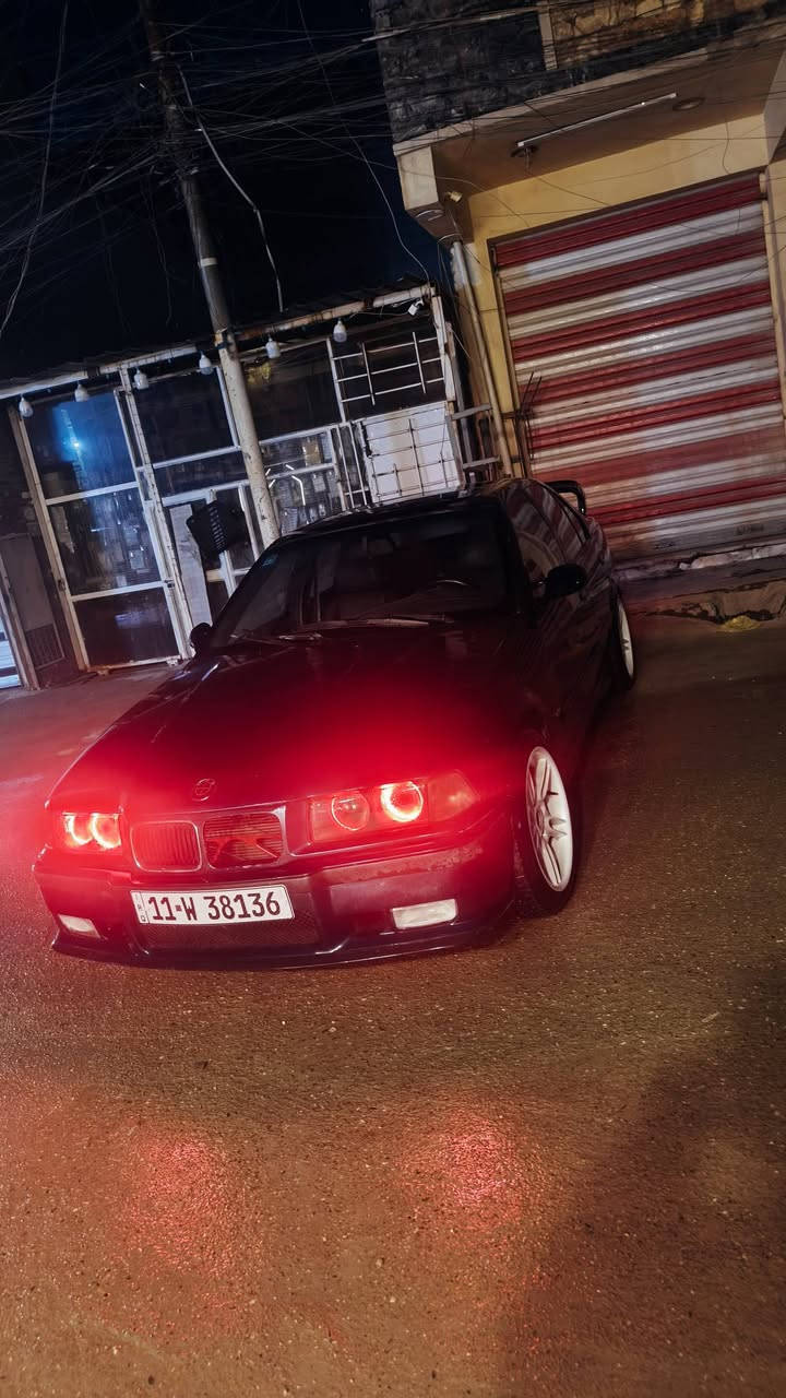 السلام عليكم 
E36 i325للبيع او مراوس
________________
المواصفات
صبغ جديد جماليه
سبايدر رياضي 
مكينه 25 عدله
شوته رياضي 
ويل M حجم 17
سستم صوت مرعب
دواخل جلد
بيه اناره تفاعليه من الداخل متغيره الالوان
صالنصه رياضي صوت قوي 
فجوج بريمبو 
سوارات حمر 
___________________
 ما بيه نقوصات بس فتحه السقف يحتاج اله تنضيف 
___________________
السياره مصروف عليه هواي مال جناي 
معروضه ب 49 وبيه مجال للطيبين وبل عافيه على ياخذهه
*********** للاتصال
