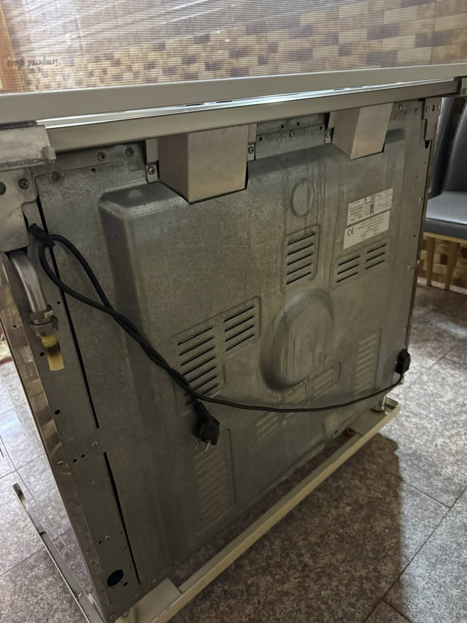 للبيع طباخ الماني نظيف جدا كل العيون تشتغل سعره ٢٥٠ وبي مجال مكاني بغداد للتواصل ***********
