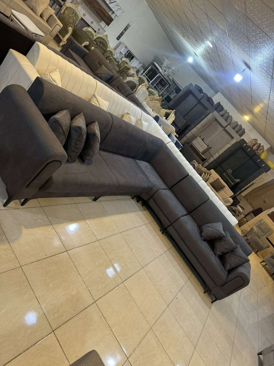 موبيليات علي يتوفر جميع الأثاث المستعمل بيع وشراء وتبديل الجديد بل مستعمل العنوان اربيل سايدين بنصلاوة فرمانبران مقابل ماركيت شياؤ الاستفسار *********** ☎️ 
واسف ماجاوب على تعليق ارد فقط فايبر وتساب اتصال يتوفر نقل اربيل  بغداد بصرة موصل كركوك سليمانية دهوك فقط
