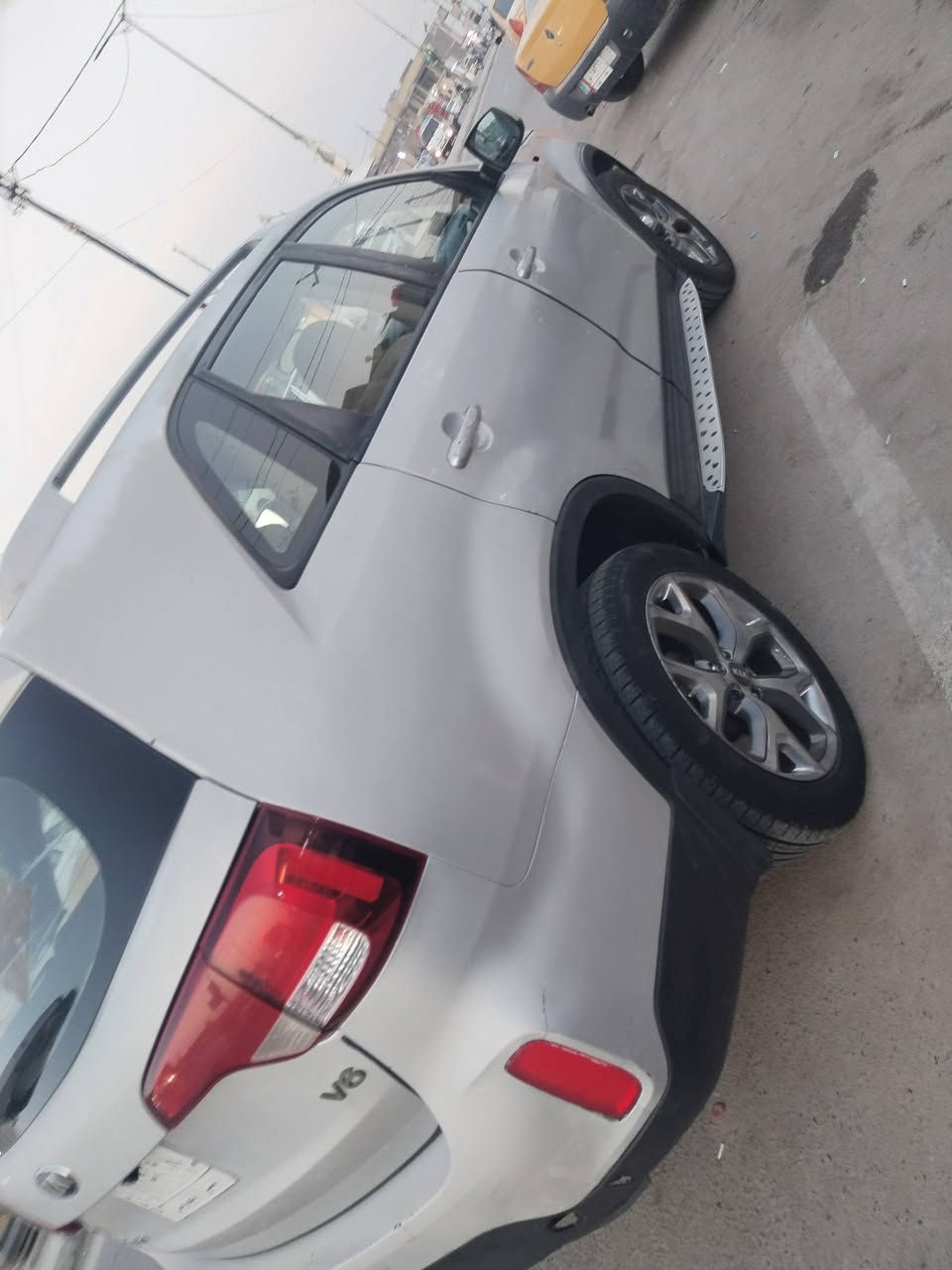 سلام عليكم سياره سيراتو 2014 خليجي البيع جاهزه حداديه تبريد تدفئه تخم تاير مكينه وكير كله شرط سياره جاهزه كهربائيات كله شغاله مابيه نقص برغي بيه كصت قماره فقط وبيبان ثنين مبدله مكلف بل نشر *********** مكان سياره سماوه قضاء الخضر
