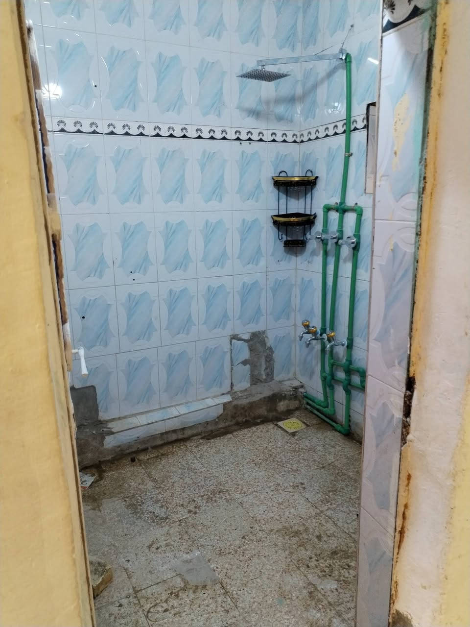 السلام عليكم بيت طابو صرف دولان اللبيع  المساحه ١٠٠ متكون من ٣ غرف نوم أو صاله وممظبخ مجمع صحيات مستعجل عليه العنوان الجلبيه وره روضه الانتصار السعر ٥٠ اوبي مجال قليل الرقم الهاتف  ***********
