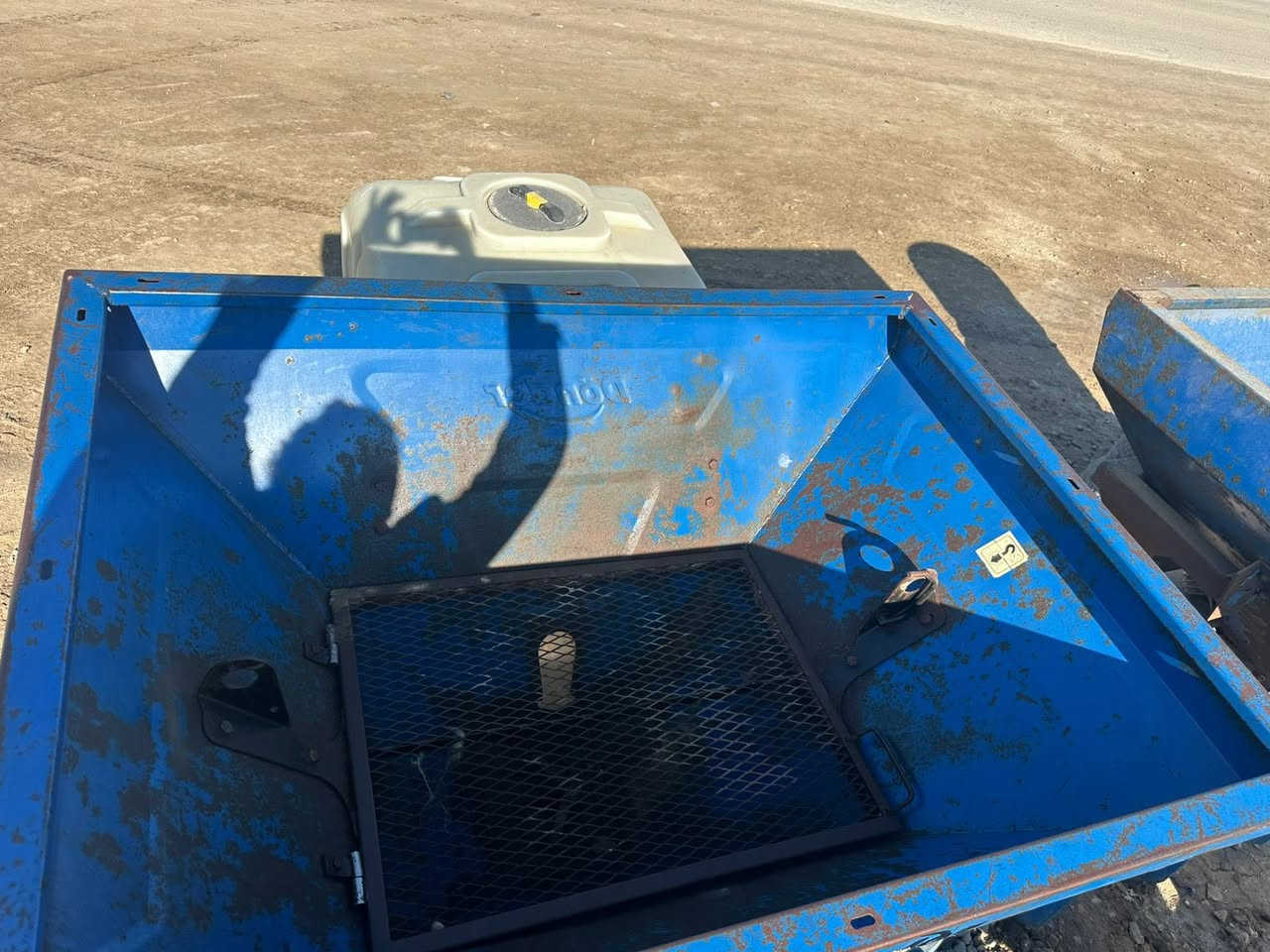 السلام عليكم للبيع باذرات حجم خمس وزنات يداه عداد (2) وحداه نوعيه دوندرباب اول ثانيه عاديه مكفولات جاهزات شرط الشغل + كاروظه عمل ذنون اصلي جديد غير مستخدام العنوان واسط الزبيديه للستفسار اتصل ***********
***********
