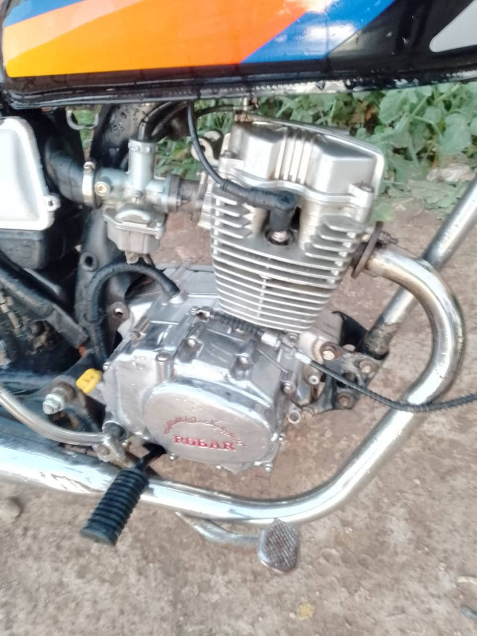 السلام عليكم اربعة كير حربي كامل مابي اي نقص بي فصلة فول مثل ما موضح بل فيديو شلعة معدل لا تنقيص ولا تبخير  السعر 300 وبي مجال  مكان بعقوبة كاطون الرازي *********** موجود واتساب
