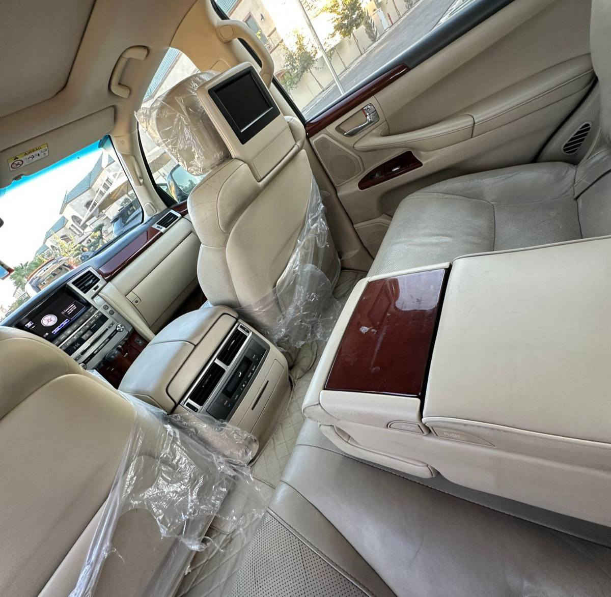 لێگزس  2013 LX 570  سوپەر سپۆڕت
 شکلی گۆراوە بۆ 2024 ئۆرگیناڵ 
فول فول مواسافات 
بەسمە  سلایت کوشن جلد
کوشن کارەبا سندوق شەفت
سەلاجە   کوشن خەزن
لایت لید بەخی ئاو 5 کامێرە 
ڕادار  شەخال  کوشن تەبرید 
سوکان ڤۆلیۆم  تایەی تازە 
دەبل ئەکسل بەرزو نیوی دەبیت
کۆمەڵێ مواسافاتی تر …..

سعر : لە کۆمێنت داوای بکە ڕاستەوخۆ بۆت دێت 

گێر و مەکینەی بەشەرت نەکراوەتەوە ١٠٠٪
سەنەوی و هەزەو و ژینگەی نوێیە تا ٢٠٢٩ رەقەمی تازەیە بەناوی خۆم شوێن : هەولێر

ژمارەی خاوەنی سەیارە 
‎‏‎ ***********
‎
