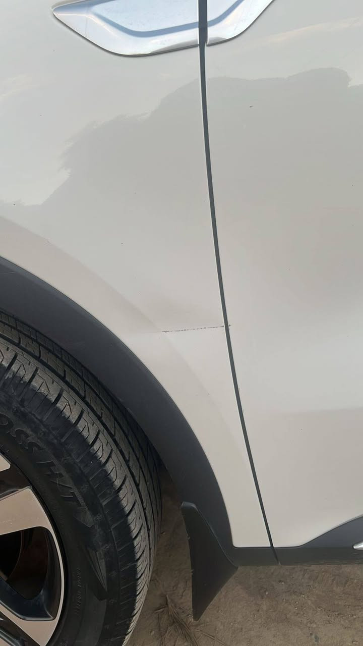 سورنتو موديل 23 كفالة عامه بس شخط بصيط موضح بصوره اربع أصابع فقط فول مواصفات السعر خاص ***********
