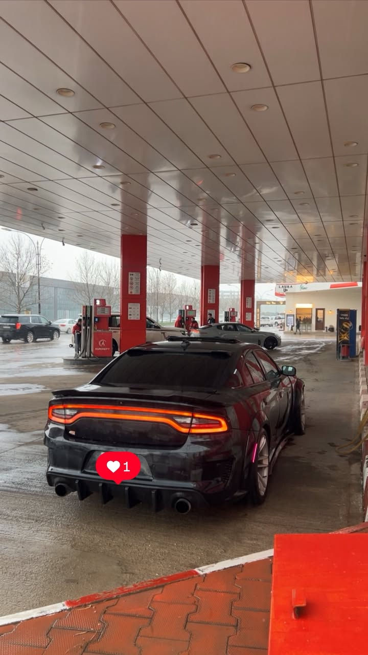 جارجر مطلوبة كمرك ابيع بدون تحويل 

جارجر 2015 ارتي ماكس مواصفات للأخير مطلوبة كمرك فا ابيع واقع حال السيارة محدثة بلكامل SRT لون اسود شذري لون مميز ورقم مميز رقمها بغداد سيارة جديده كارتون شرط بيها 3قطع صبغ باب السكن وجاملغ والبنيد محدث سيارة جديده بمعنى الكلمة بشرط دكة چاكوچ مابيها غير الي مصبوغات محدثة وايد بدي شغل أسطة مضبوط عليها ويا وايد بدي أصلي بدون سبيسر حدادة بلكامل وايد بدي سيارة بيها محرك 5.7 بشرط لاصوت وبطالة ولاشي وعليها قوة وبرمجة مدفع مو سيارة وعليها دبات سود وعليها هواي اضافات 
المواصفات 

✅فتحة سقف
✅كشنات حار + بارد
✅لون اسود شذري يجي لون الصبح ولون بليل 
✅ دوسة بانزين والبريك تتقدم وترجع 
✅ خزن ميموري 
✅ اكسل بلاد
✅.ستيرن كهربائي 
✅ تشغيل عن بعد 
✅ داخل جلد بلكامل
 
مكاني بصرة بصرة بصرة ياسين خريبط اخوان السعر 130 وبيها مجال قليل حك الجية الي يكسر بلسعر افشلة واذا عندك مراوس نزل  وكلشي اكو موجود بلسوك ***********
