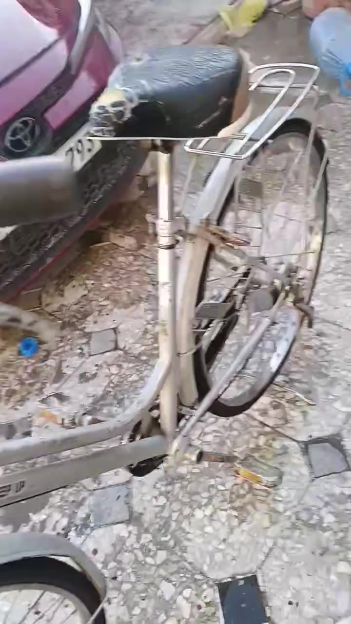 سلام عليكم باسكل بناتي حجم 27باسكل جديد مابي صبخ وسعره 100 الف وبي مجال وشراي خل ينتصل عليه،هاذا رقمي *********** فقط واتساب
