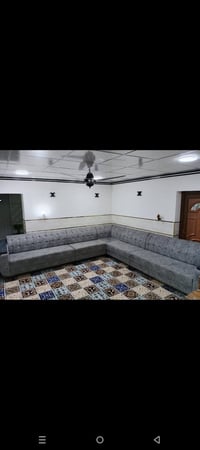 ديوان ١١مقعد • نظيف