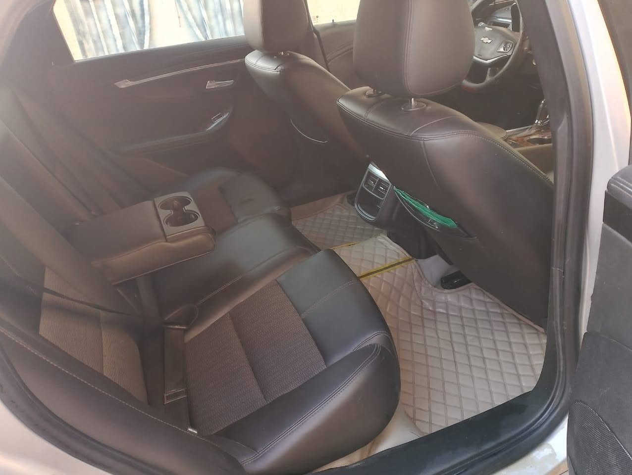 امبالا موديل ٢٠١٥ مكينه اربعة سلندر ٢٥٠٠ رقم بصرة دولي وهزة لون سلفري سعرها ١١٨ وبيها مجال وهذا رقمي بي واتساب ***********حادثها دعاميه اماميه
