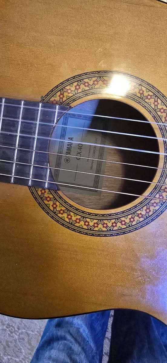 كيتار للبيع cx40 جديد مستخدم قليل
*********** السعر خاص
