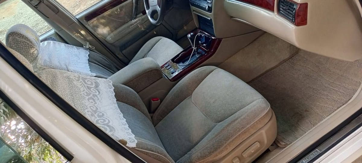 سلام عليكم ملكه موديل 2004 بسمي تحويل مباشر رقم صلاح الدين مشروع وطني رقم انكليزي  كفاله عامه من الكص والضربه ونقل الجثه سياره جديده بمعنى الكلمه ألون صدفي محرك دي فور الكبير صدر تخم تايرات تبريد وتكييف 3دكم برده خلفيه شاصي 75 كشنات كهرباء كفاله السعر 153  الإتصال ***********
