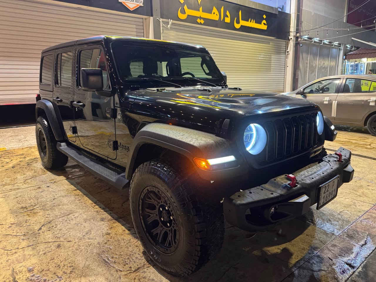 جيب رانكلر موديل 2024
مواصفات سبورت اربع سلندر
ماشية 36 الف كيلومتر فقط 
سيارة واحد جاملغ خلفي صبغ 
بدون ارباك رقم اربيل باسمي 
كير محرك تحویل بشرط 

سعر 345$ و مجال

جیپ ڕەنگلەر مۆدێل 2024
مواسەفات سپۆرت چوار پستن 
٣٦ هەزار کیلومەتر ڕۆشتووە 
یەک چاملغی پشتی بۆیاغە 
بێ ئیرباگ رەقەم هەولیرە بەناوی خۆمە 
گیر مەکینە تحویل بەشەرت 
  
واتساب 
*********** أربيل, العراق
