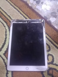 ايباد ٦ • فحم • للبيع