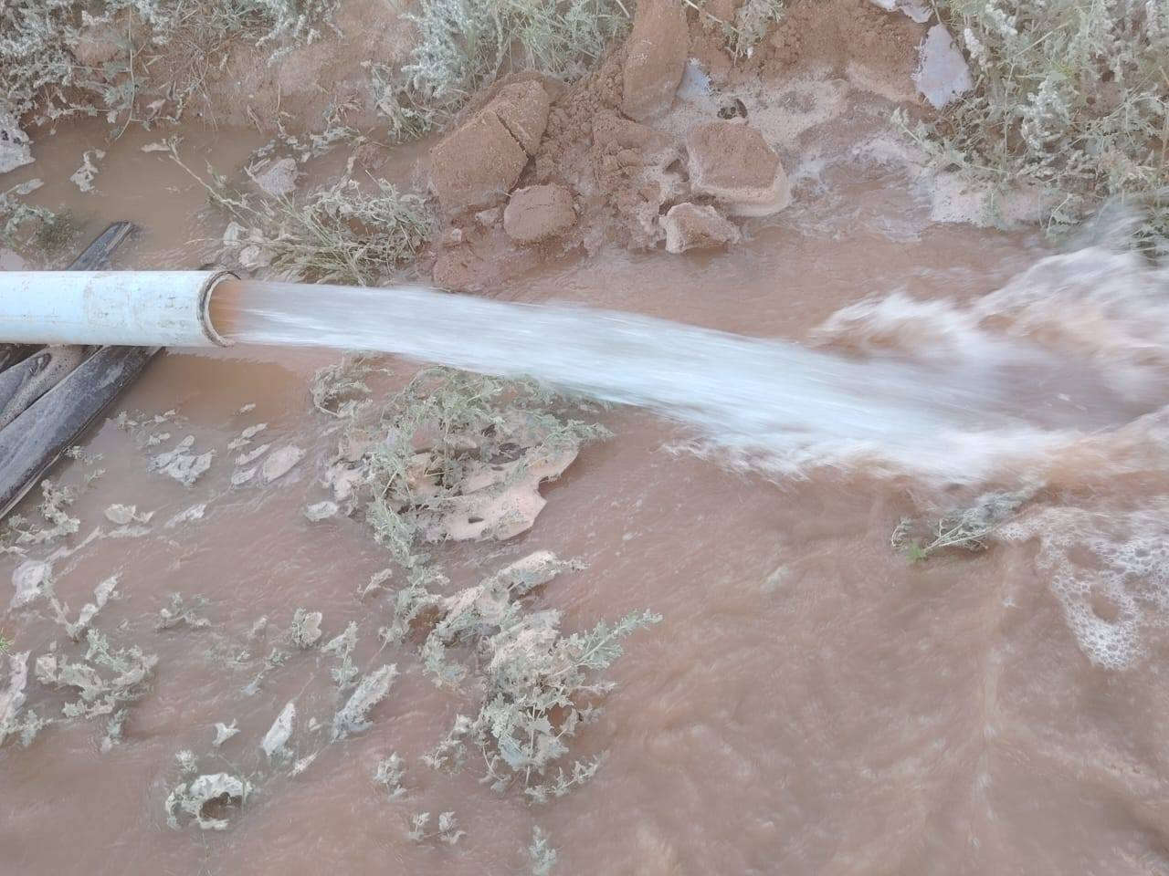 ضاغطه 20 حصان تدفع ٤٠٠ متر تشغل ٨٠ نوزل للبيع الاتصال ***********
