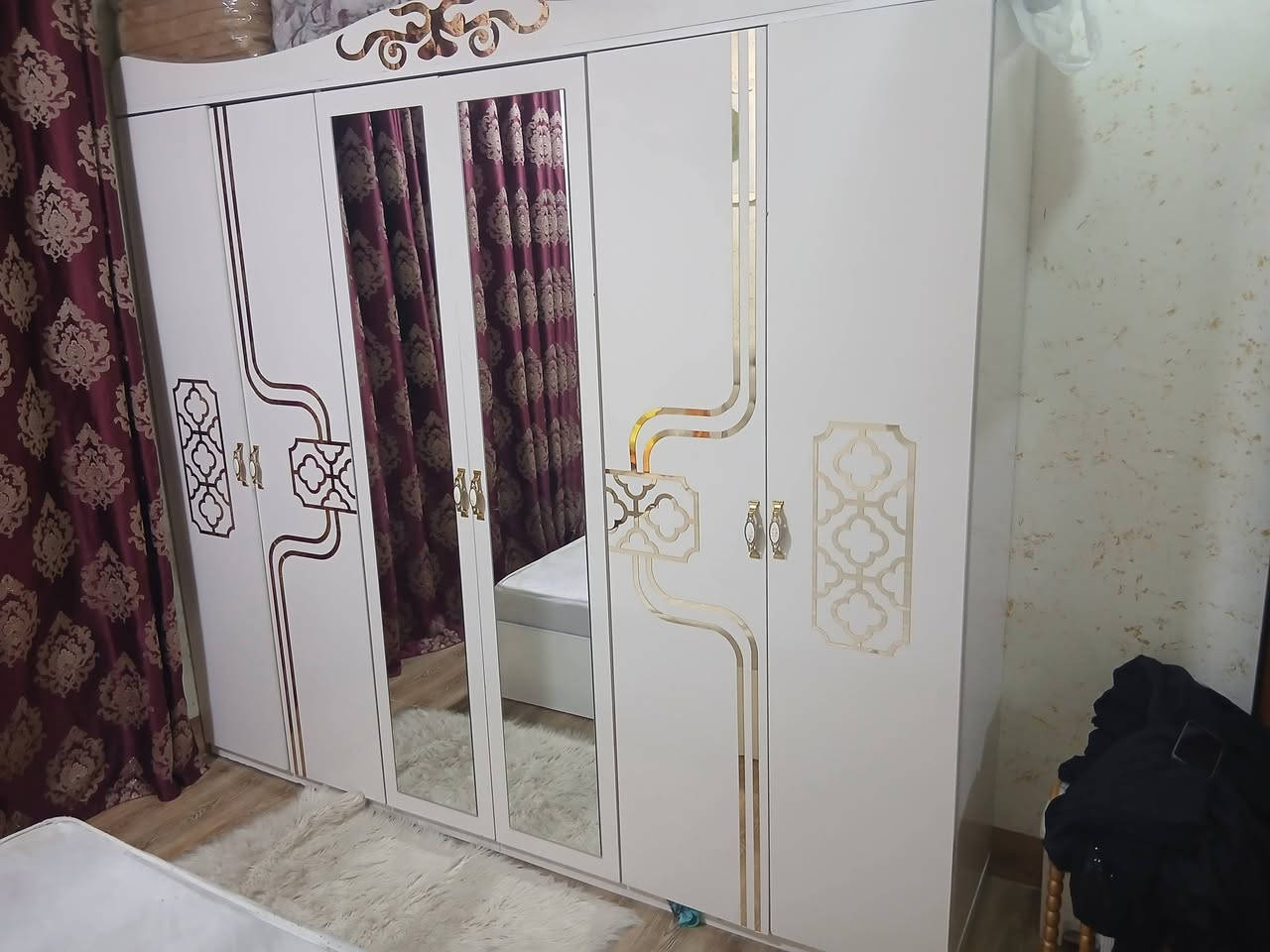 السلام عليكم غرفه نوم للبيع كلش نظيفه العنوان رابرين ***********واتساب
