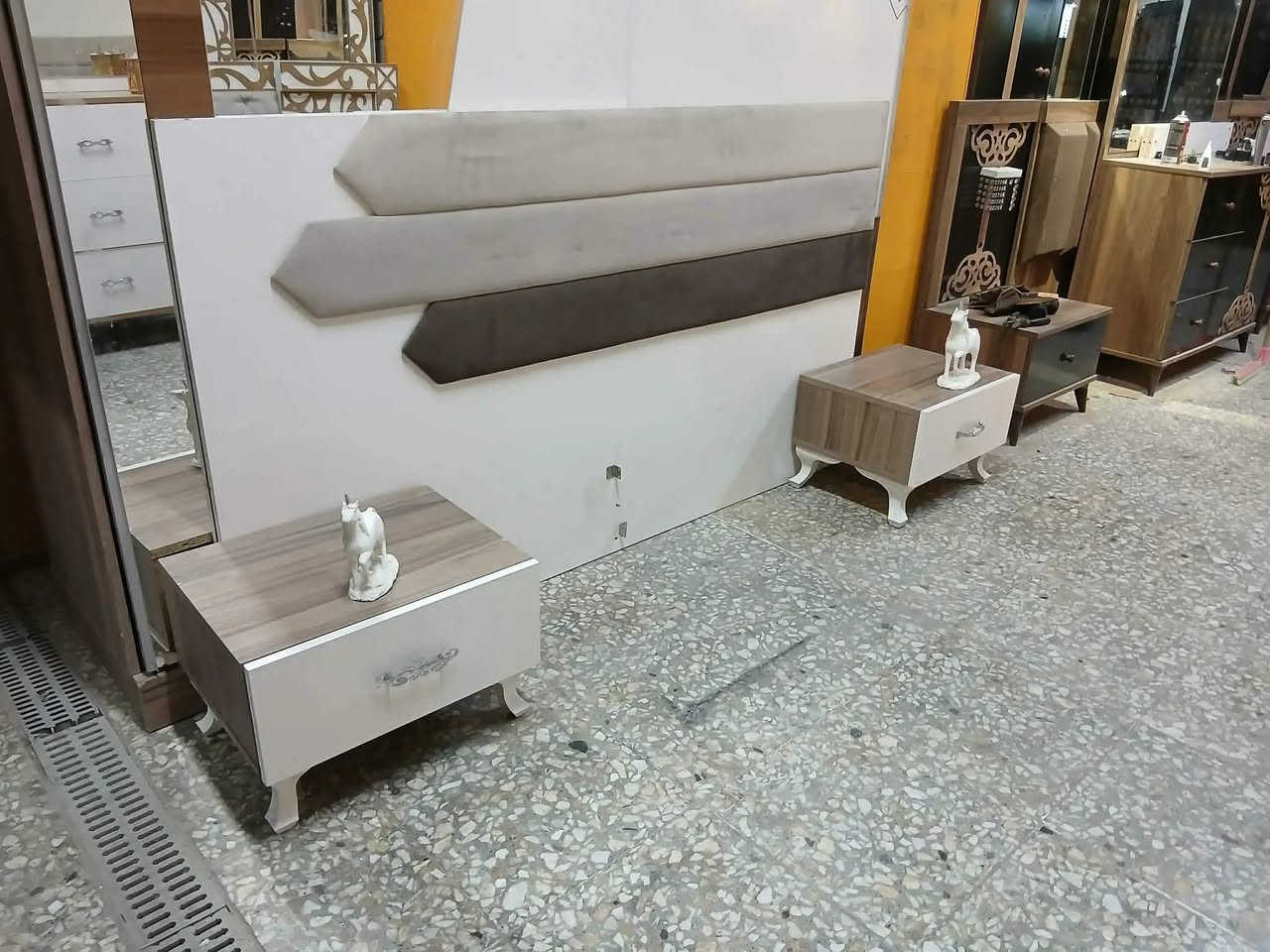 غرفة نوم مستعملة🇹🇷
 نضافة90 ٪💯
عدد القطع / 5
نضام / أسلايت 💢
سعرها / 400 💸
شد ونقل داخل بغداد مجاني🚛
يوجود توصيل محافضات 🚛


**إذا كنت صاحب هذا الإعلان وتريد حذفه لأي سبب، رجاءا أرسل رسالة إلى الدعم الفني**