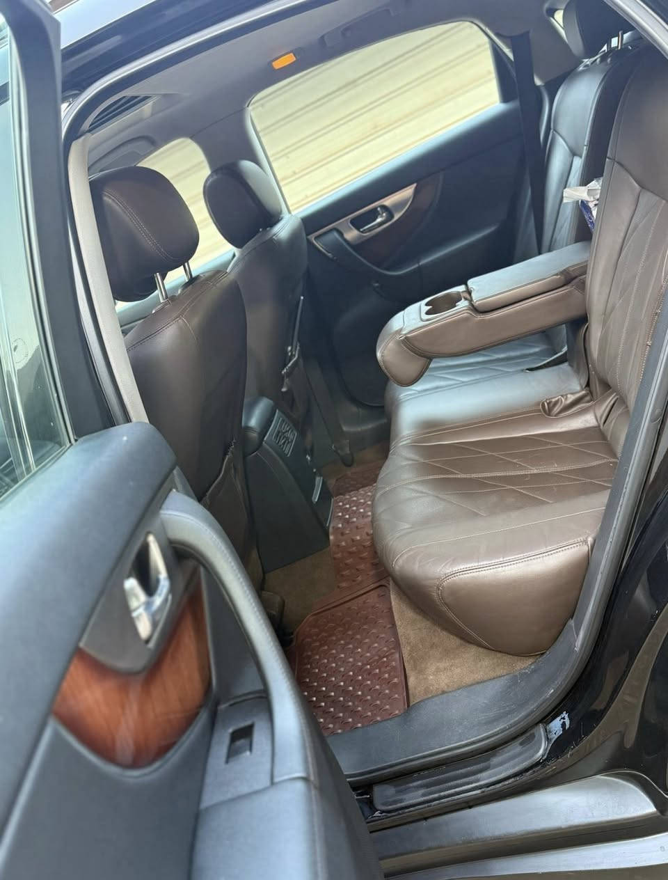 انڤنتي 2009 خليجي FX35
محرك 6 سلندر
سياره جديده فول 1/1
مكفولة لا صبغ ولا تبديل
بصمات عدد2 مع السياره
🚔🚔🚔🚔
تحكمات مركزي
تدفئة تبريد بلمقاعد 
مقاعد كهربائيه 
تبريد قطعتين
كير سبورت وعادي
شاشه بلوتوث اغاني
سلايت روف 
شفتات ستيرين
لايت زينون
لايت خلفي لد
خزن مقاعد امامي
مقاعد السياره لون قرميدي المميز
دواخل  السياره جديده كلش للامانه
مري شفط
اربع كامرات 360 
حساس امامي 
حساس خلفي
سستم صوت ام بي فاير بلادي
السياره كلها بلاديه وماناقصها اي شي
شغل واطلع 
السعر 135 وبيها مجال 
المكان بغداد مدينه الصدر
رقم ***********
