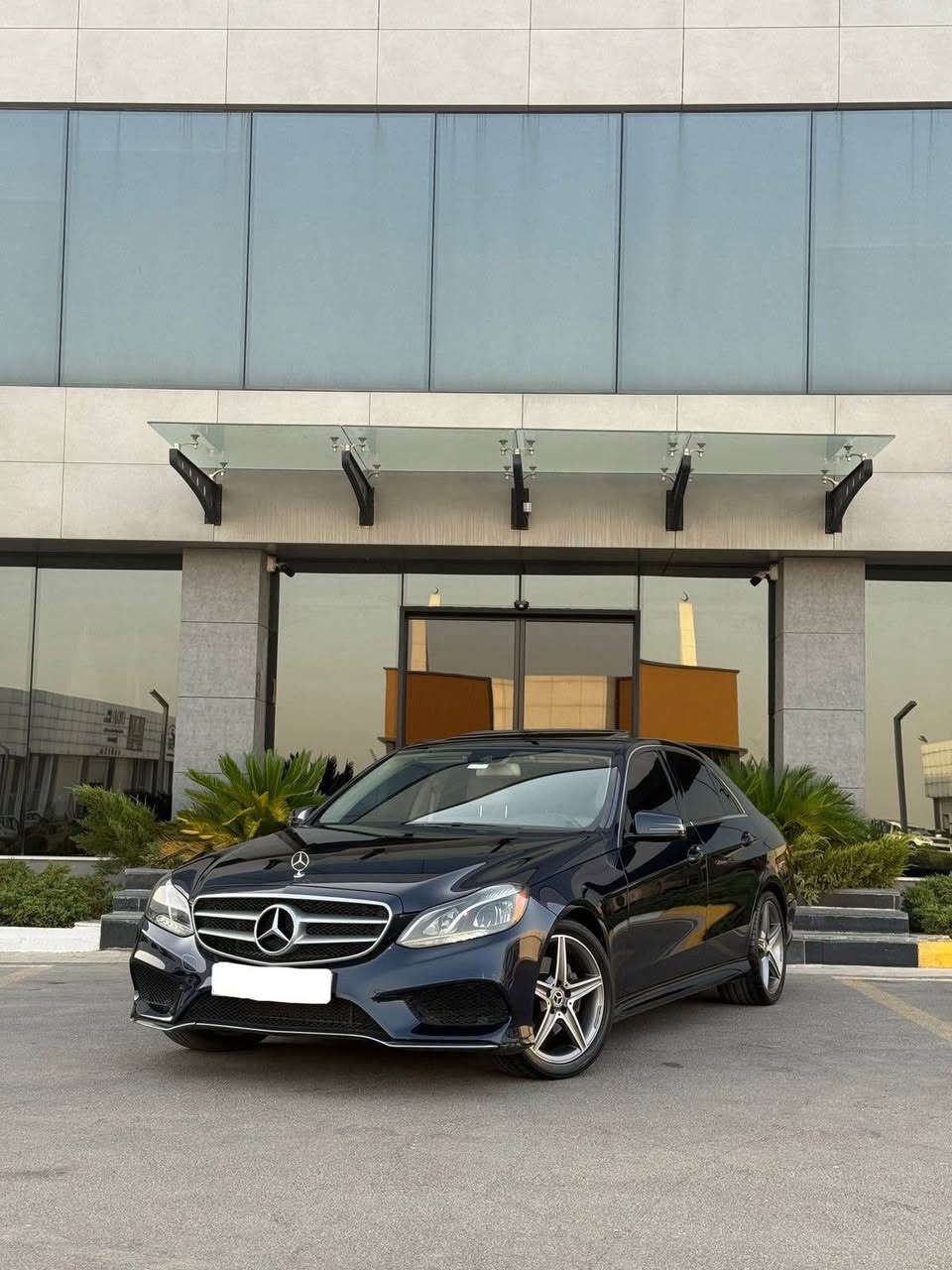 السلام عليكم مارسدس 2016 للبيع فقط
حجم E350  فول موصفات 
تنفس طبيعي المرغوب
ماشيه 68 الف
أمريكي كلين (مكفوله )
 فقط بيه دعاميه خلفيه صبغ مال شيلت ppf
لون نيلي
داخل أوف وايت
رقم مميز 11611 سليمانيه
جام مضلل باج بيه
باسمي
السعر(255)$ وبيها مجال للطيبين
مكاني كربلاء المقدسة
للاستفسار 
***********
*********** كربلاء, العراق
