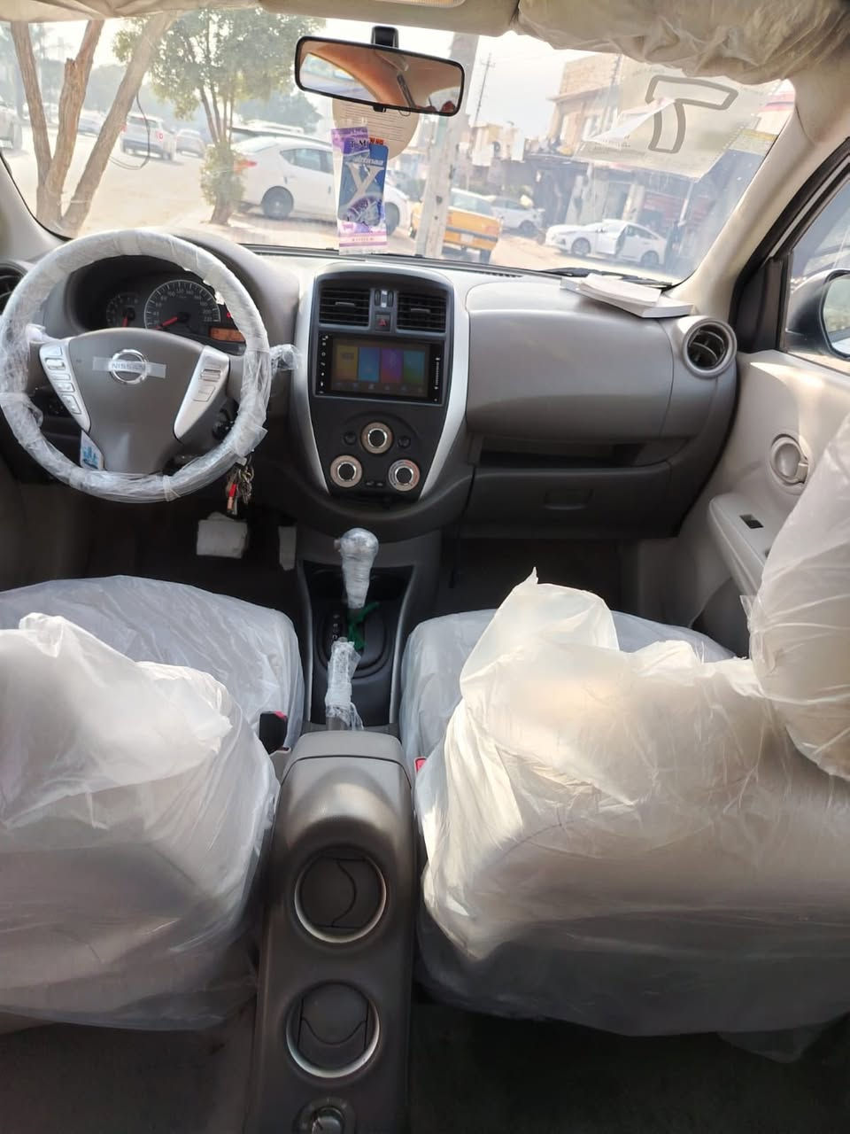 سلام عليكم نيسان صني 2025 مكفوله اربيل انكليزي ماشيه 28السعر 122وبيه مجال للستفسار ***********
