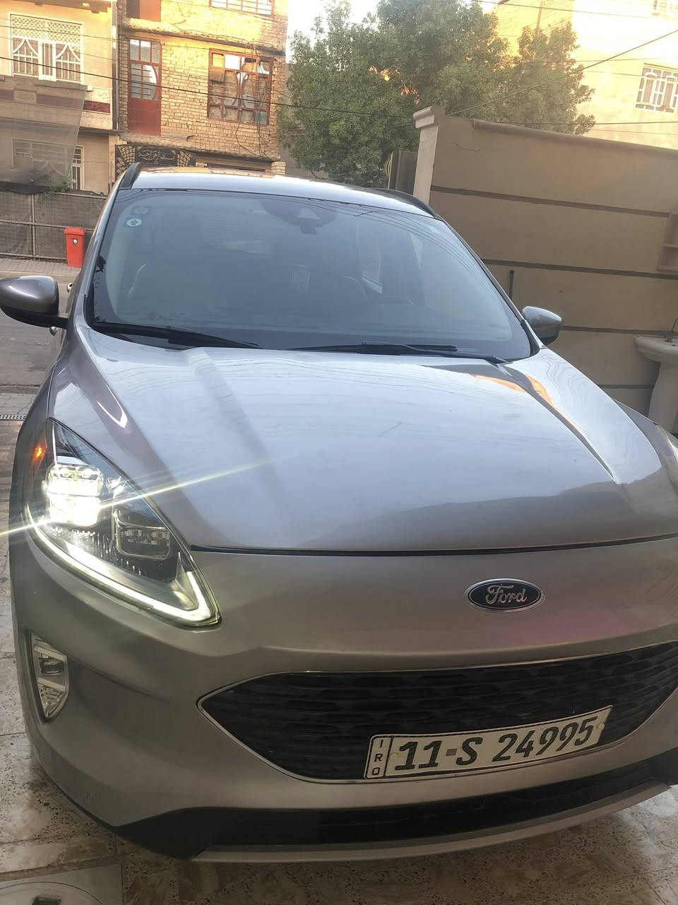Ford ESCAPE titanium 2021 2500 هايبرد
فول مواصفات✨

✅محرك 2500 حجم مرغوب 
✅ محرك أربع سلندر مرغوب 

✅ دبل إكسل بخمس وضعيات قياده

✅كود باب Door code

✅بصمة شغال

✅تشغيل عن بعد

✅ كوشن جلد

✅كوشن تدفئة + خزن ميموري 

✅ سكان هيتَر

✅ گيج الكتروني

✅ صندوق جك 

✅ بريك بصمة أوتو هولد Auto hold

✅نظام إيقاف وتشغيل المحرك التلقائي عند التوقف Auto start-stop

✅رادار امامي مع نضام مثبت سرعة زكي Adaptive cruise control 

✅نظام المساعدة في البقاء داخل المسار Lane keeping

✅باب صندوق خلفي يفتح تلقائيا بالقدم Hands-free 

‏lift-gate

✅ ماشي 55 الف ميل

✅حادثها خشم البنيد مع الدعامية الصور مرفقه ويه المنشور 

✅گير و محرك شرط

✅سياره رقم بغداد باسمي تحويل مباشر

📍مكان بغداد.
 ***********  للاستفسار اتصل
