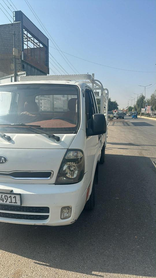 سلام عليكم كيا حمل ١٤ جديده مال جناي السياره خير من الله محرك جديد كسل جديد تايرات تخم جواها بسمي تحويل ثاني يوم سنويه صاقطه صار من شهر تاسع مكان السياره ديالي بعقوبه رقم صاحب السيارة *********** السعر ١١٠ وبيها مجال
