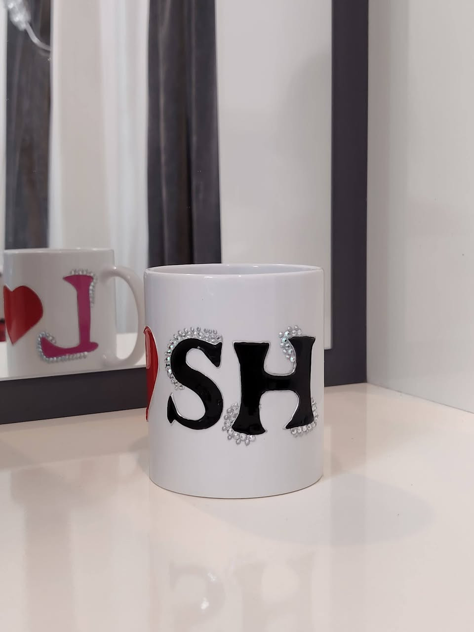 اوردر اليوم♥
كوب احرف حسب الطلب😍
اللون والدزايين حسب الطلب
للطلب والاستفسار دايركت
يوجد توصيل كافة المحافظات


**إذا كنت صاحب هذا الإعلان وتريد حذفه لأي سبب، رجاءا أرسل رسالة إلى الدعم الفني**