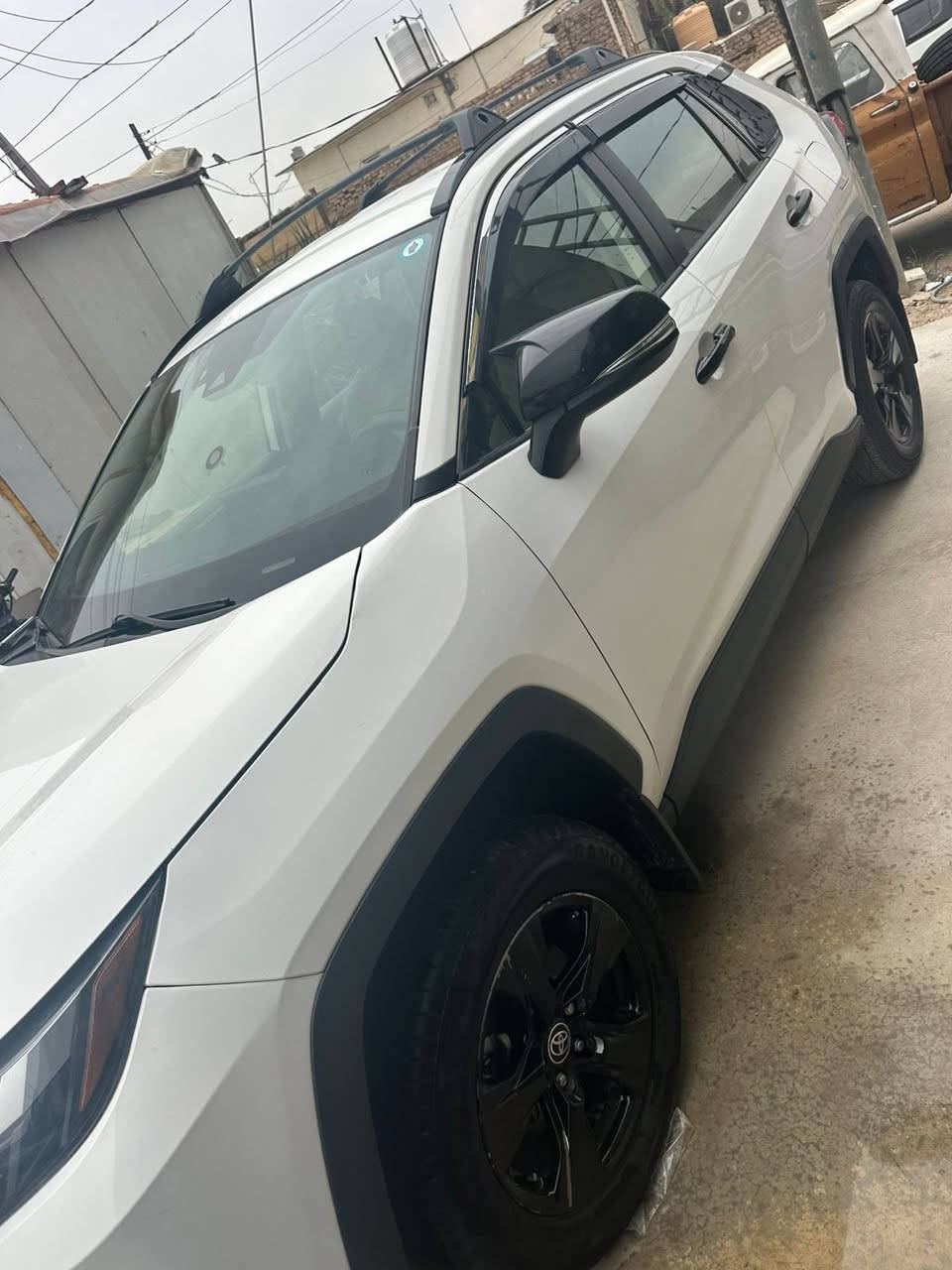 السلام عليكم راف فور2023 LE
محرك 2500 هايبرد مواصفات الLE معروفه 
السياره ماشيه ٤٧ الف كيلو 
ضرر السياره بنيد مبدل نفس اللون و شويه صبغ بالجامرلغ سياره جدا نظيفه و حلوه رقم بغداد بأسمي 
عنواني ديالى بعقوبة تفاصيل اكثر علخاص 
السعر 207 بيها مجال 
***********
