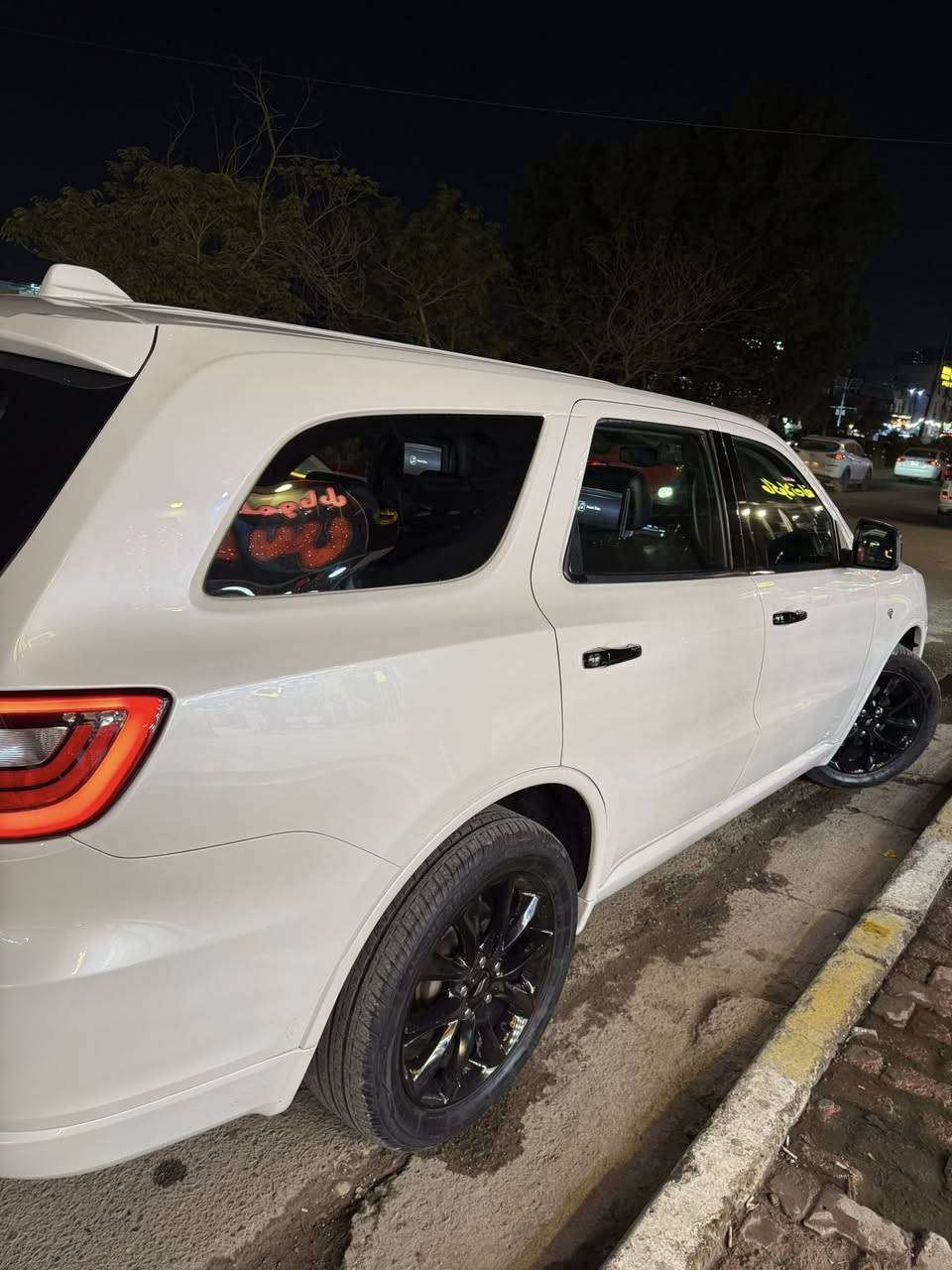 السلام عليكم
دوج دورنكو 2018 للبيع 

فول مواصفات GT PLAS
بيها صفحة عكس السايق  ✅
وبار بل جاملغ السايق علة كد اصبعين ✅
بيها فحص جديد مال مندلاوي

مواصفاتها 
ثلاث شاشات
فتحه سقف 
تشغيل عن بعد
صندوق كهربائي 
كشنات كهربائيه 
تدفئه ستيرن وكشنات اربعه 
شاشه جبيره كار بلي
حساسات خلفيه 
توقف ذاتي عن الرجوع 
نظام ايكو و نظام سبورت 
خاصيه توفير الوقود عن الوقوف 
تحكم ستيرن 
رادار امامي
مثبت سرعات 
نقطه عمياء بل مرايات 
اشاره بل مرايه 
ماشيه 79ميل 
عنواني بغداد حي اور او البنوك
السعر 230 وبيه مجال

***********
