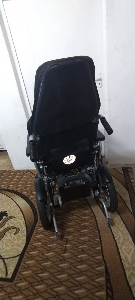 السلام عليكم 
عربانة شحن استخدام قليل شبه جديدة 
السعر 400 الف 
للاستفسار التواصل عالخاص 
او  الاتصال على الرقم 
*********** موصل, نينوى
