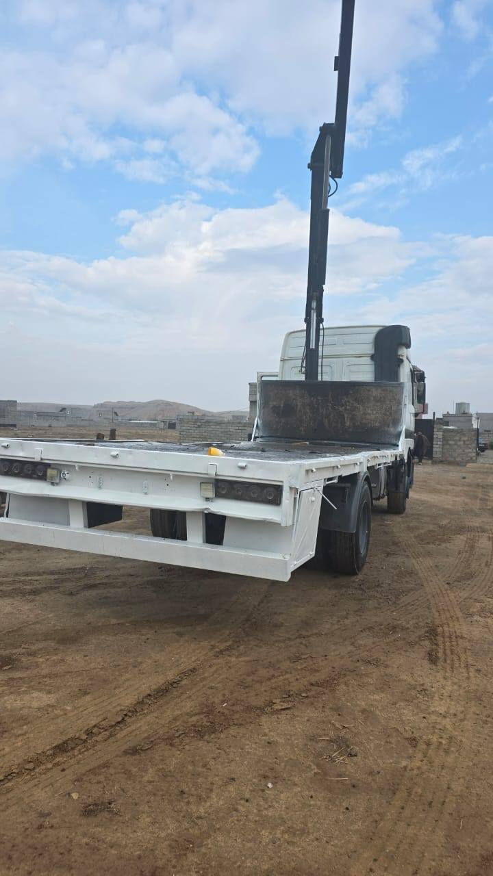 سلام عليكم اكتروز موديل 200كرين 7طن 4سلايت هيدروليك بل سنويه تنكر سنويه لسبعه وعشرين  كير محرك طخم تايرجديدكهربائيت مندعاميه لدعاميه كله شقاله السعر مناسب 210وبيه مجال اتصال ***********) ***********
