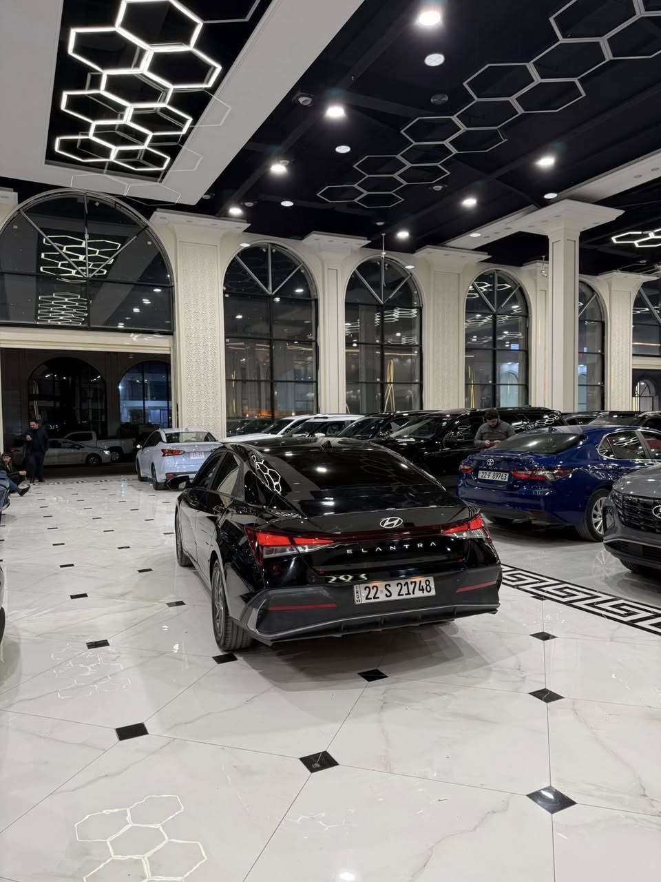 السلام عليكم 
اخواني الاعزاء رجاء اقرأ تفاصيل قبل اتصال 
للبيع هونداي النترا اسود 2024 SEL
موصفات فول عدا سلايت و كشن جلد 
محرك 20 دوش
ماشي 20 الف ميل 
سيارة بيها بولند صبغ 
 و بقصه بل شاصي 
بقصه بل صقف صغير و شغطة 
و بيها 3 قطع كلير أمريكي بدون دواخل   
صورتين  موجوده في منشور مال صقف و مال شاصي
ارباك بس ستيرن طاك ماباقي كلها بشرط 
سياره بدون تعديل بارد شرط 
سياره مرقم أربيل جديد 
سياره بسمي تحويل وكاله غرامات شرط 
ملاحظة صوار حادث موجوده في المنشور 
اي استفسار عن سيارة خاص مفتوح 

السعر 140 ورقه ومجال 
اخوكم ديار ابو عمر 
*********** واتساب 
***********
عنوان أربيل معارض السيارات شارع 100
