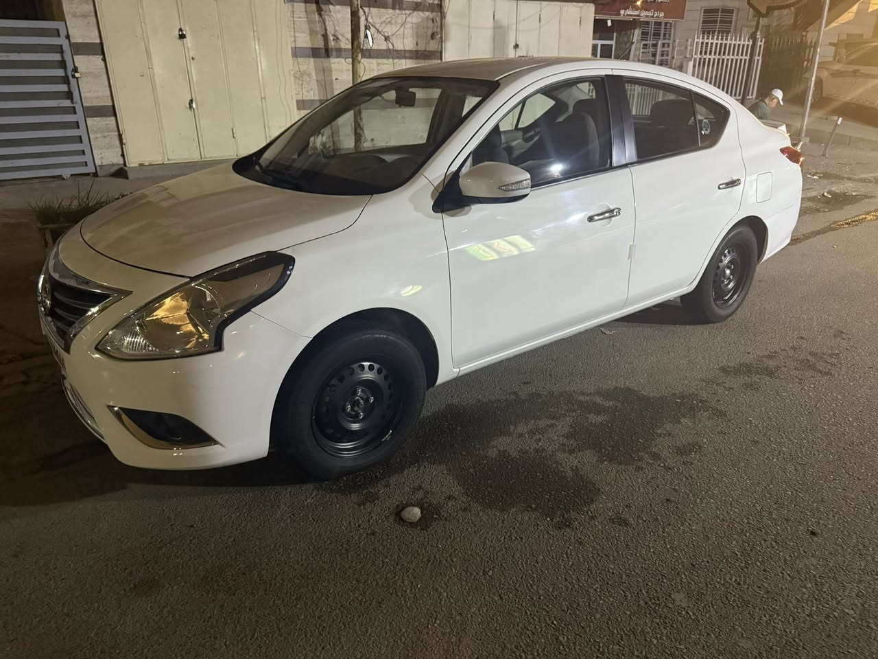 سلام عليكم للبيع نيسان سني ٢٠٢٤مكفوله بغداد بسمي ماشيه ٢١  اربعه جام دكم سعر ١٢٨
مكاني كراده 
***********
