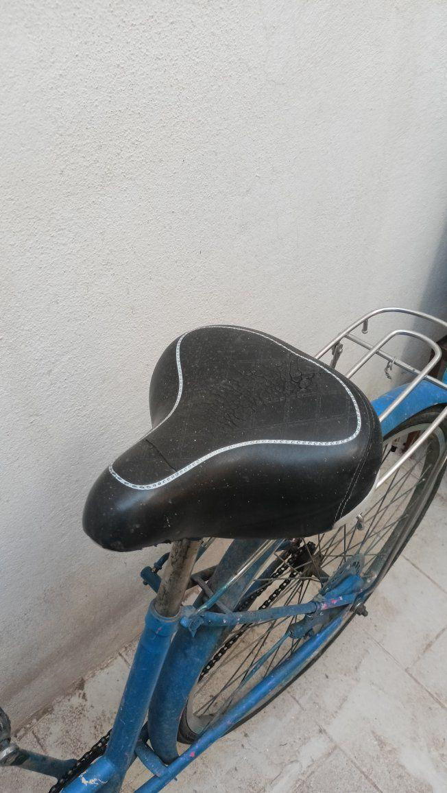 پاسکیلی یابانی بۆ فرۆشتن
رەقەم ۲٦ 
تایەکانی مەزبووتن و  چوپیان نوێیە
ئیستاپەکانی توندکردنەوەیان دەوێت ئەگەرنا بێ کێشەن، کوشنەکەی خاوێن و جوان 
نرخی 60 و معامەلەیەکی کەم
چوارقوڕنە ڕانیە گەیاندن نیە السليمانية, العراق


**إذا كنت صاحب هذا الإعلان وتريد حذفه لأي سبب، رجاءا أرسل رسالة إلى الدعم الفني**