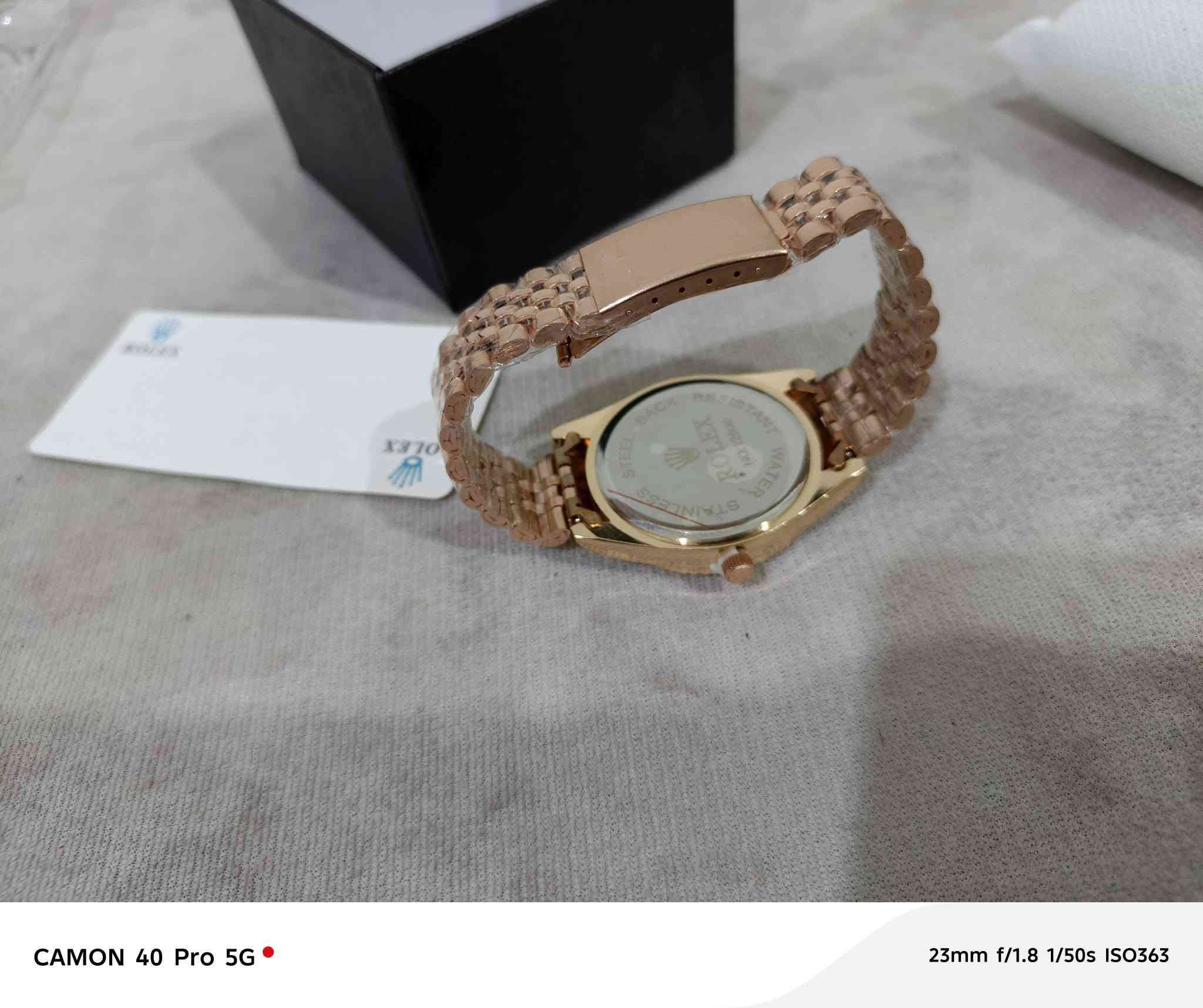 ساعات جميله ومتواضعه رولكس ورنك دوار سعر 10 القطعه تواصل ***********
