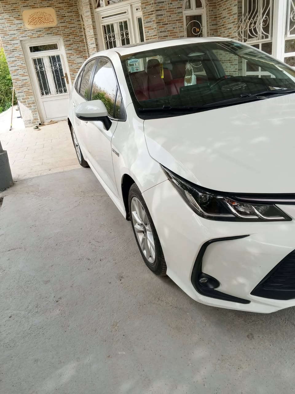 السلام عليكم كورلا هايبرد موديل ٢٤ كفاله عامه باسمي بيها بارد   ورصعات بلباب مرفق مع السونار  داخل جلد احمر العلامه الزركه  فول السياره  144 وبيها مجال حك الجيه مكاني بغداد الراشديه 

 رقم الهاتف ***********
