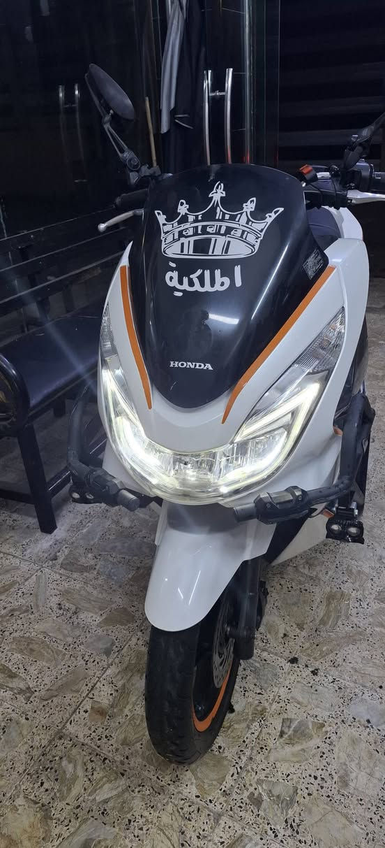 Pcx دراجه للبيع او مراوس موديل ٢٠١٨ ١٢٥   بلاديه درع بلادي جهاز جي بي اس تتبع دراجه مال جناي نضيفه بمعنى الكلمه للبيع او مراوس جيل الثالث محرك ١٥٠
***********
