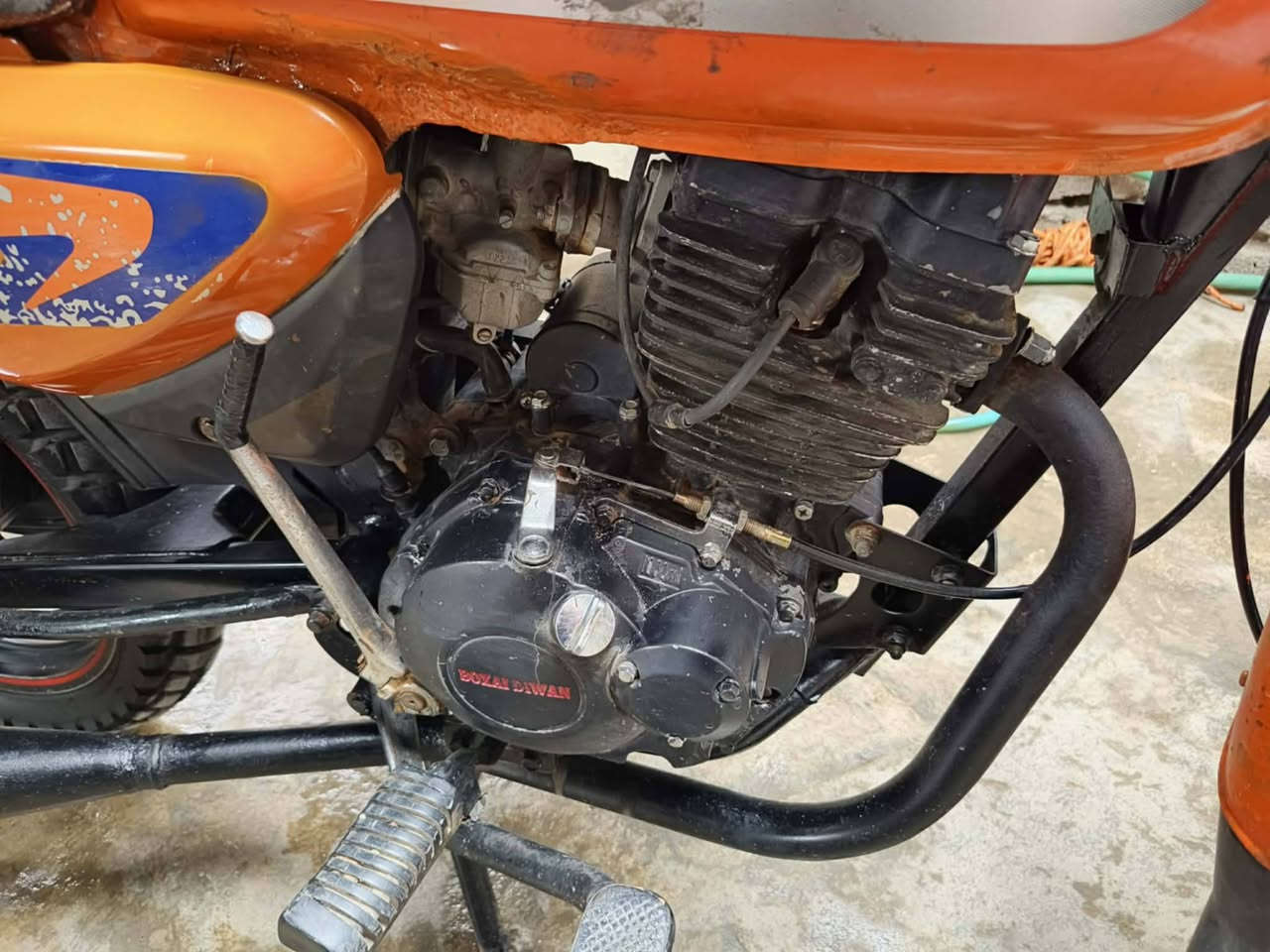 السلام عليكم دراجه دايوان موديل 21  أوراق  اصولي دراجه نظيفه السعر800 وبيه مجال مكاني كوت زوريجات الرقم ***********
