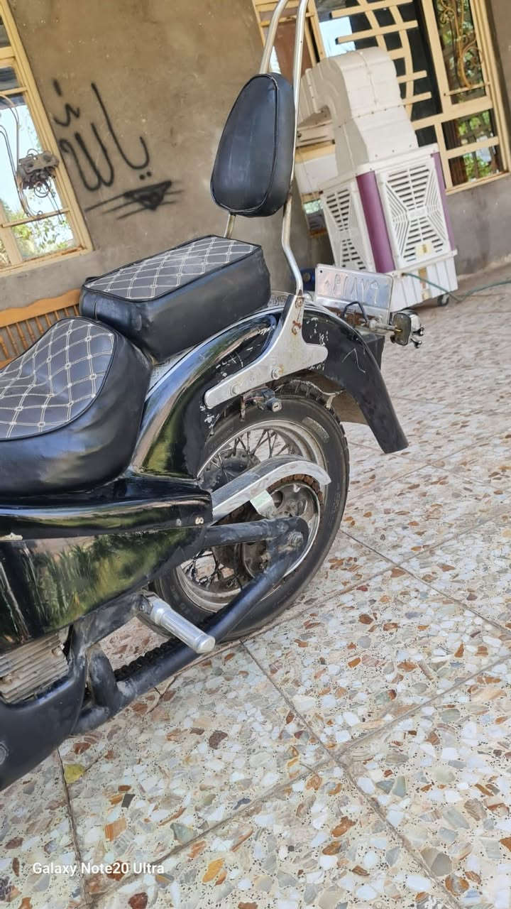 سلام عليكم كباتن 

هوندا ستد حجم المكينة 400cc كفالة كفالة كفالة كفالة 

اخوان الدراجة موديل 1992 كفالة مكينة كفالة  

شرط من الشروط ترايك سليمانية وبعز الحر 

رقم بغداد بسمي سعرها 14.5 $وبيها مجال بسيط 

وماكو هيج نضافة وكفالة بهاذا السعر والجناية يعرفون شحجي 

للتواصل ***********

