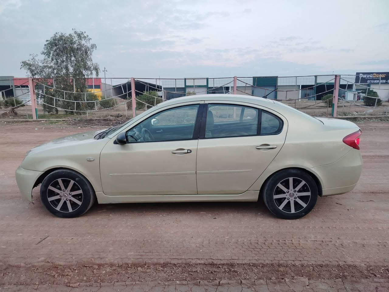 سلام عليكم
بروتون ٢٠٠٩ person
كير اوتوماتيك
كير و محرك بشرط جديد جديد قبل شهر شديد
رقم أربيل و رقم و سنوي جديد لحد ٢٠٣٠
تبريد و تدفئه اشتغل بشرط
٤ جام كهربائي
شاشة ايباد
كهربائي كله بشرط
صبغ حزام للجماليية
مكاني كركوك
***********
***********
